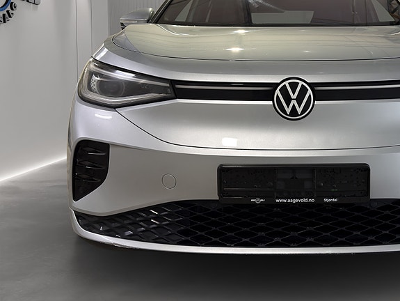 Volkswagen ID.4 GTX 2 of 5
