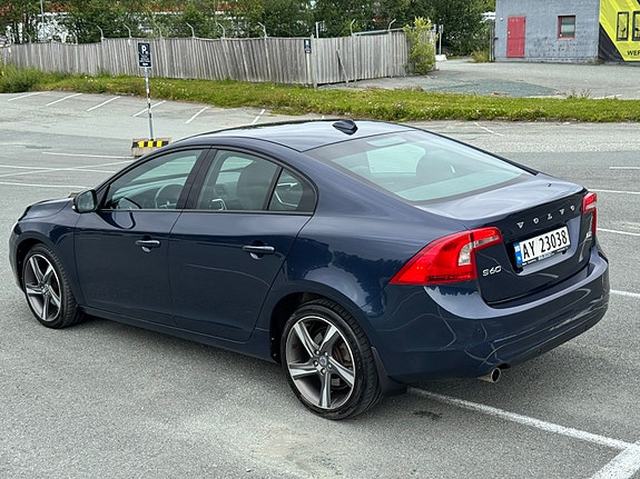 Volvo S60 5 of 5