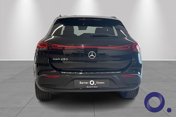 Mercedes-Benz EQA250 4 of 5