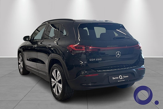 Mercedes-Benz EQA250 3 of 5