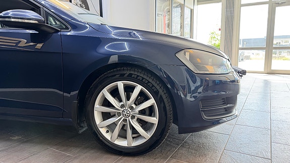 Volkswagen Golf VII 4 of 5