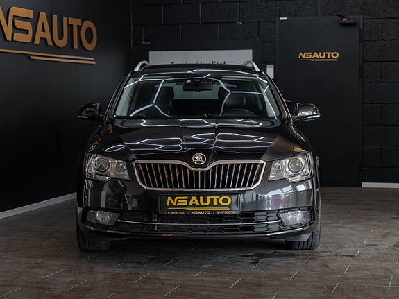 Skoda Superb 2 of 5