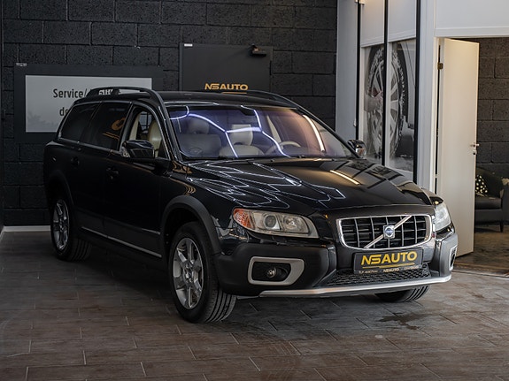 Volvo XC70 3 of 5