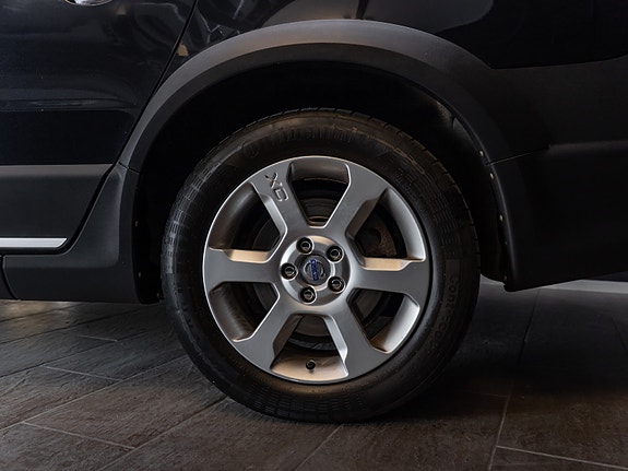 Volvo XC70 7 of 30