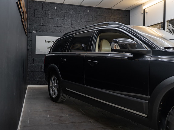 Volvo XC70 5 of 5
