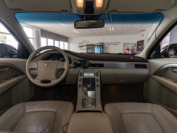 Volvo XC70 24 of 30