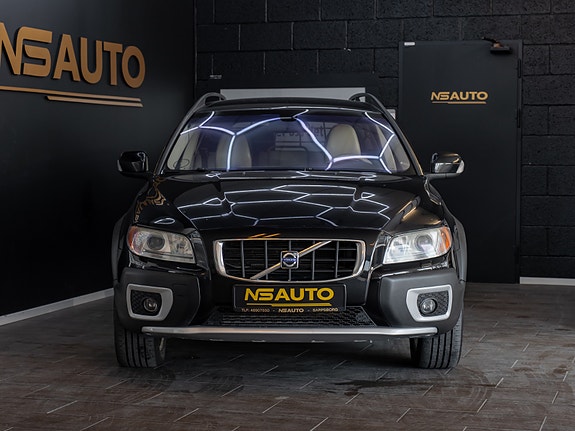 Volvo XC70 2 of 5