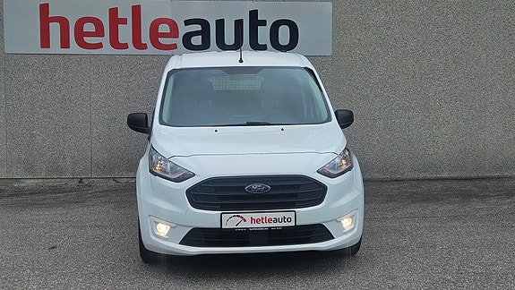 Ford Transit Connect 3 of 5