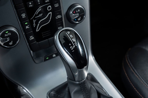 Volvo V40 Cross Country 16 of 22