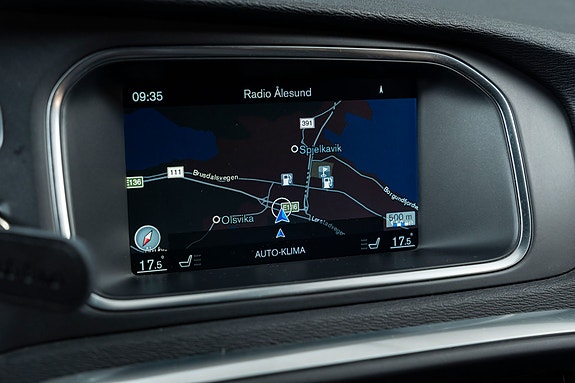 Volvo V40 Cross Country 14 of 22