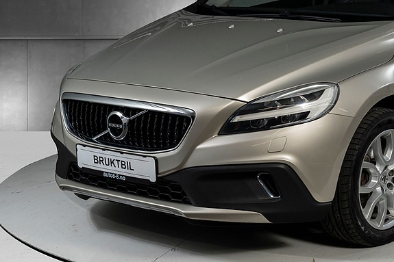 Volvo V40 Cross Country 7 of 22