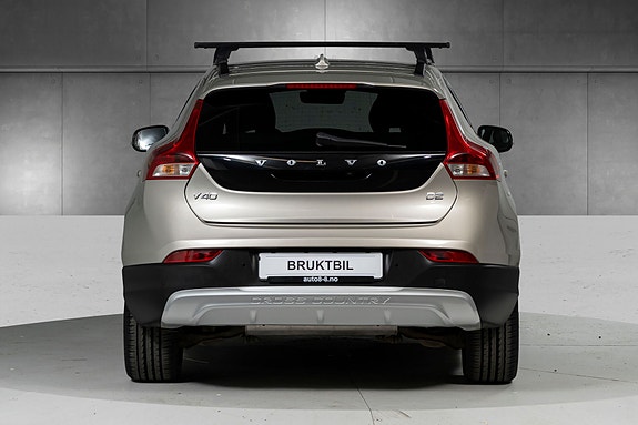 Volvo V40 Cross Country 20 of 22
