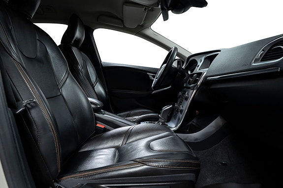 Volvo V40 Cross Country 19 of 22