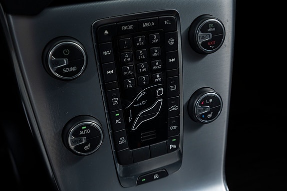 Volvo V40 Cross Country 15 of 22