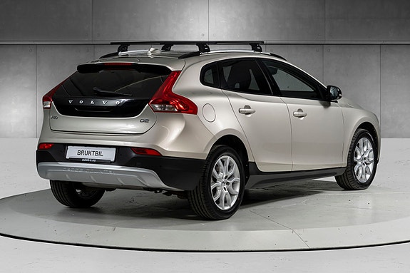 Volvo V40 Cross Country 4 of 22