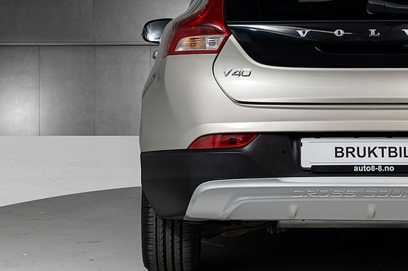 Volvo V40 Cross Country 22 of 22