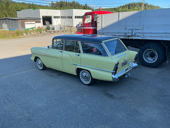 Vauxhall Victor 4 of 5