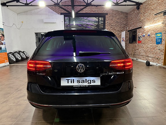 Volkswagen Passat 11 of 30