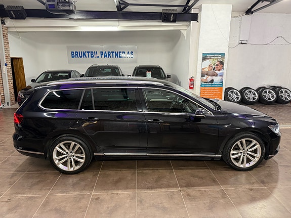 Volkswagen Passat 15 of 30