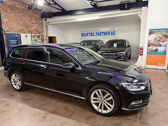 Volkswagen Passat 16 of 30