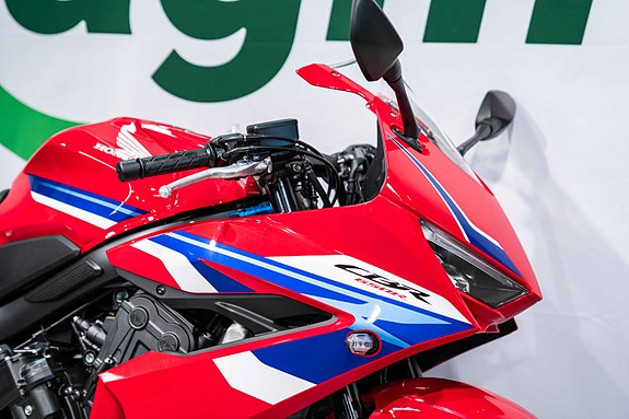 Honda CBR650R - med komplett Arrow eksos for KUN 5000 kroner! 5 of 16