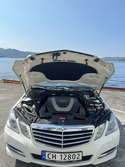 Mercedes-Benz E350 16 of 16