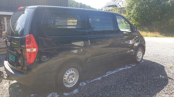 Hyundai H-1 5 of 5