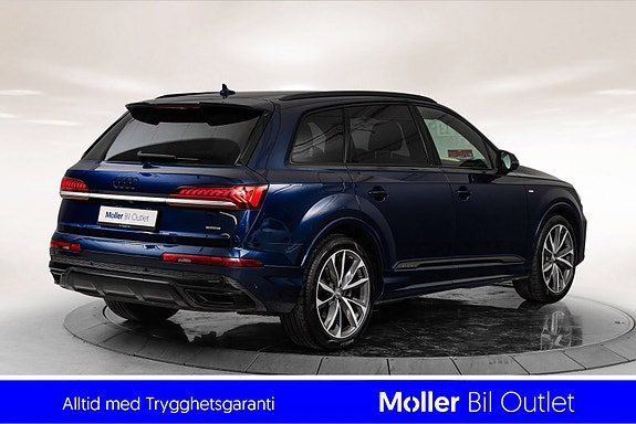 Audi Q7 4 of 5
