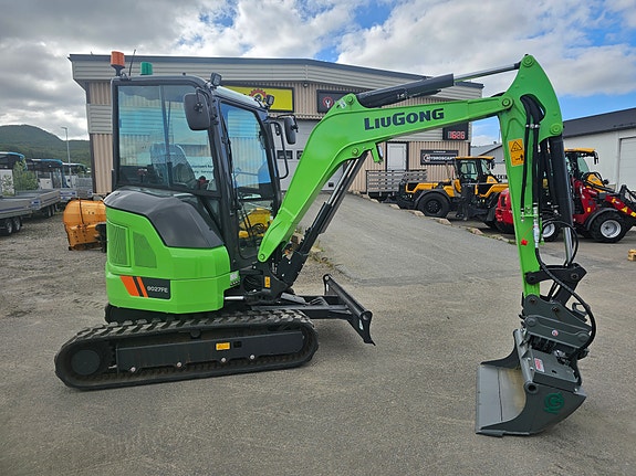 Liugong 9027 FE 3 of 10