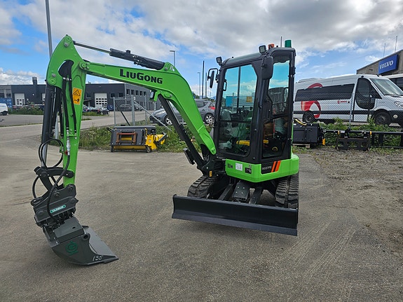 Liugong 9027 FE 2 of 10