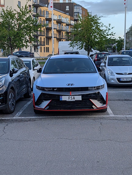 Hyundai Ioniq 5 4 of 9