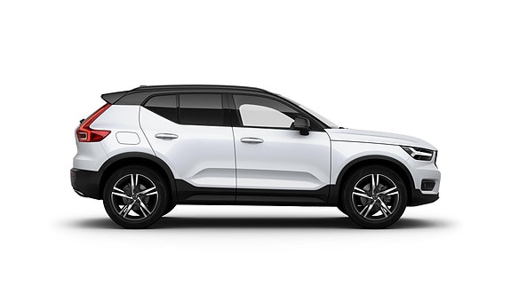 Volvo XC40 3 of 5