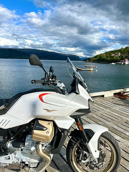 Moto Guzzi V100 Mandello 3 of 5