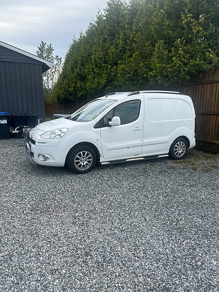 Peugeot Partner 3 of 5