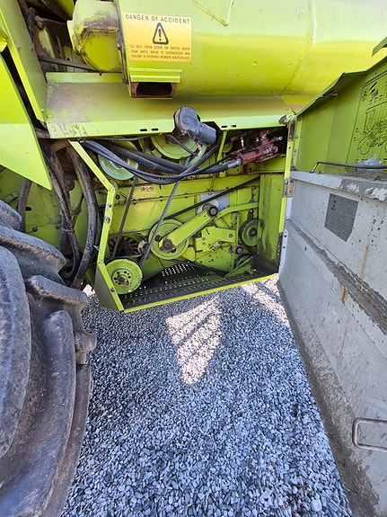 CLAAS Commandor 116cs 6 of 8