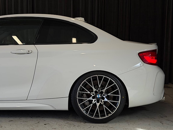 BMW M2 10 of 30