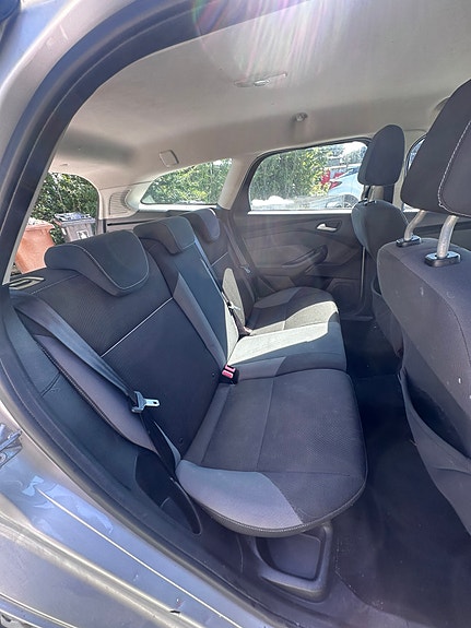 Ford Focus 7 of 8