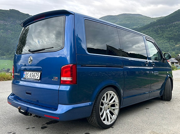 Volkswagen Caravelle 6 of 10