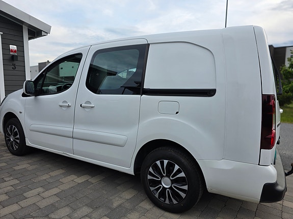 Peugeot Partner 3 of 5