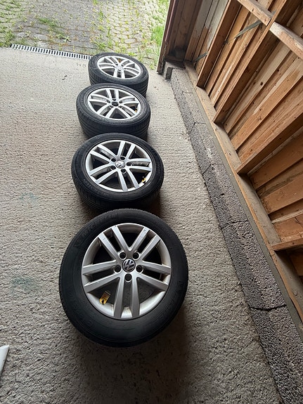 Volkswagen Golf Plus 27 of 30