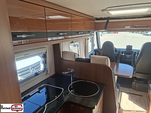 LMC i745 Explorer Sport Line 8 of 26