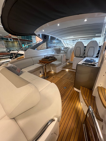 Strøken Princess V40 for leie, i Oslofjorden, "in mint condition". 2 of 5