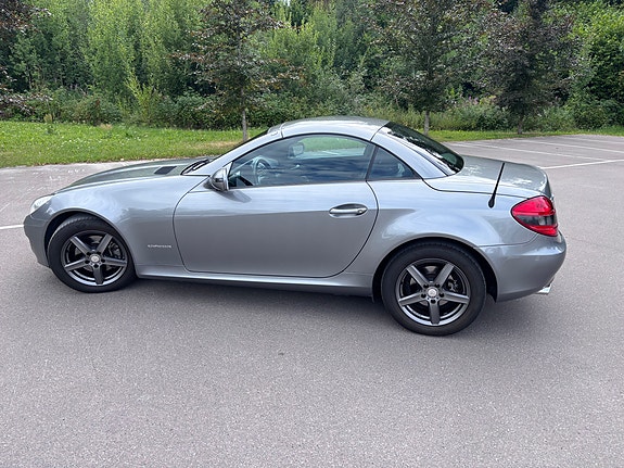 Mercedes-Benz SLK200 5 of 23