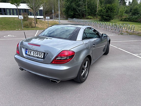 Mercedes-Benz SLK200 6 of 23