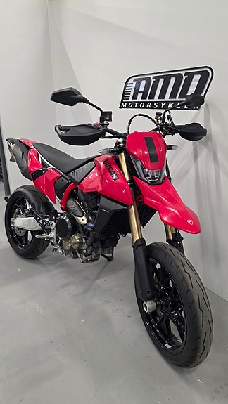 Ducati Hypermotard 698 Mono 2 of 10