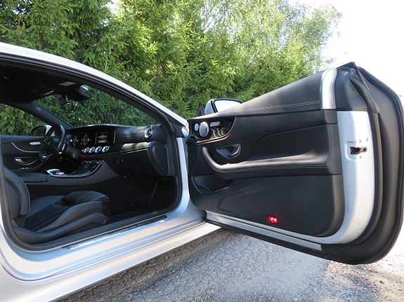 Mercedes-Benz E220 20 of 30