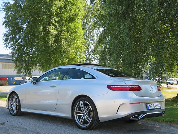 Mercedes-Benz E220 5 of 30