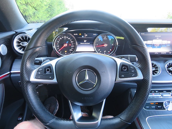 Mercedes-Benz E220 27 of 30