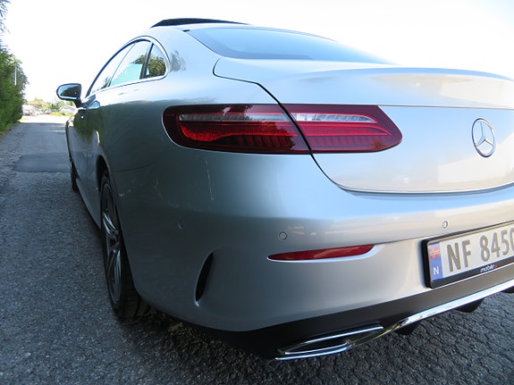 Mercedes-Benz E220 13 of 30