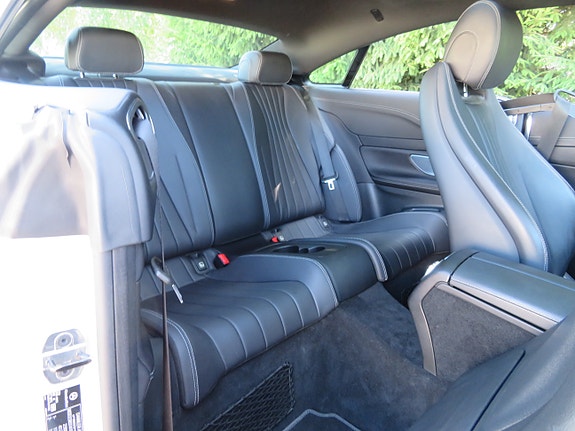 Mercedes-Benz E220 22 of 30